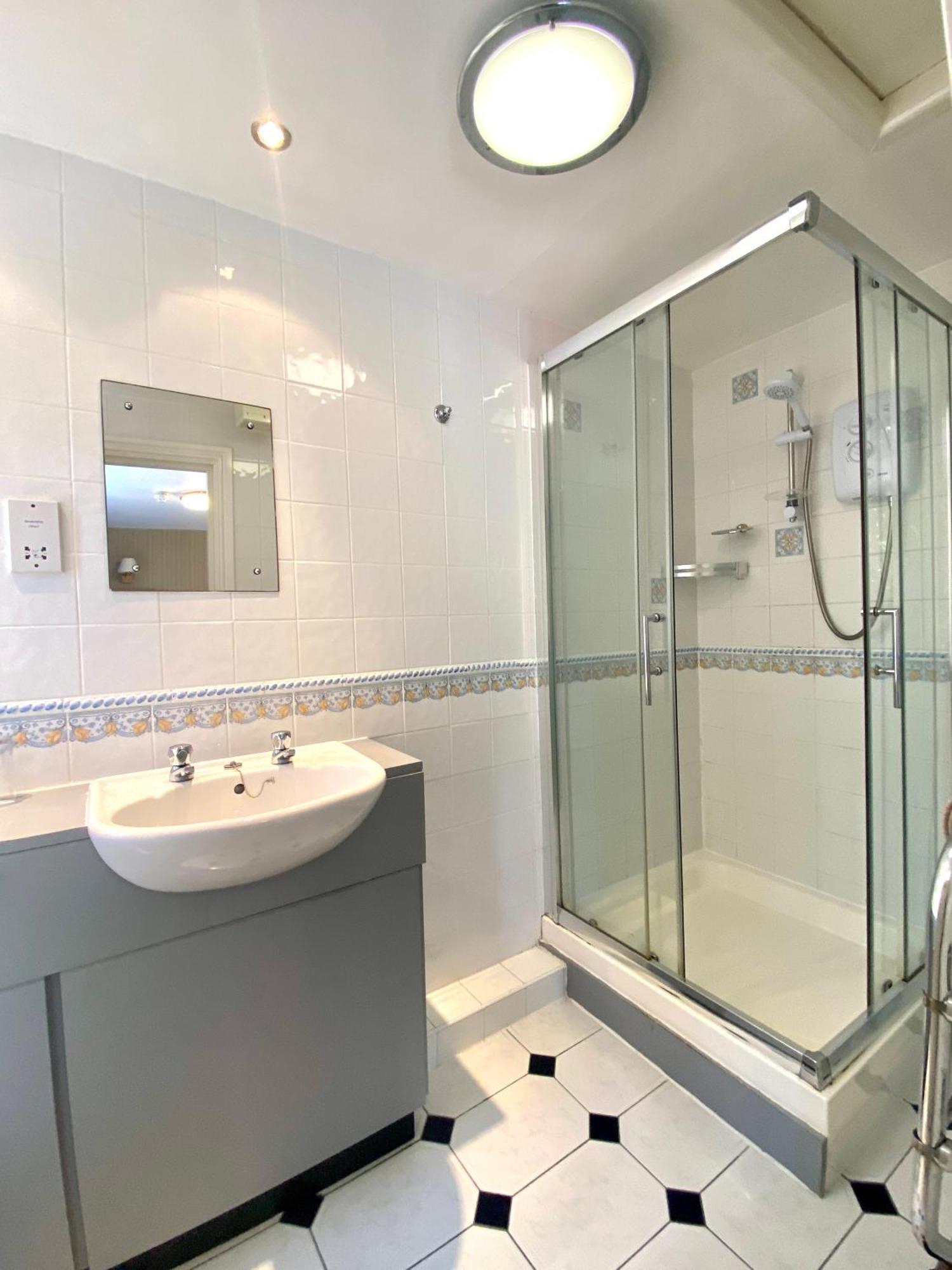 فندق The Egerton Arms Astbury كونغيلتون المظهر الخارجي الصورة